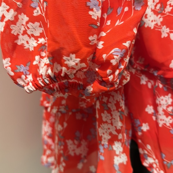 Red gorgeous summer dress - Picture 3 of 6